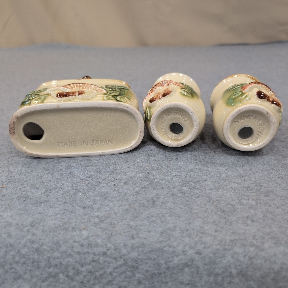 Vintage Mushroom Ceramic Napkin Holder Salt and Pepper Shakers Set Made in Japan - Picture 5 of 10